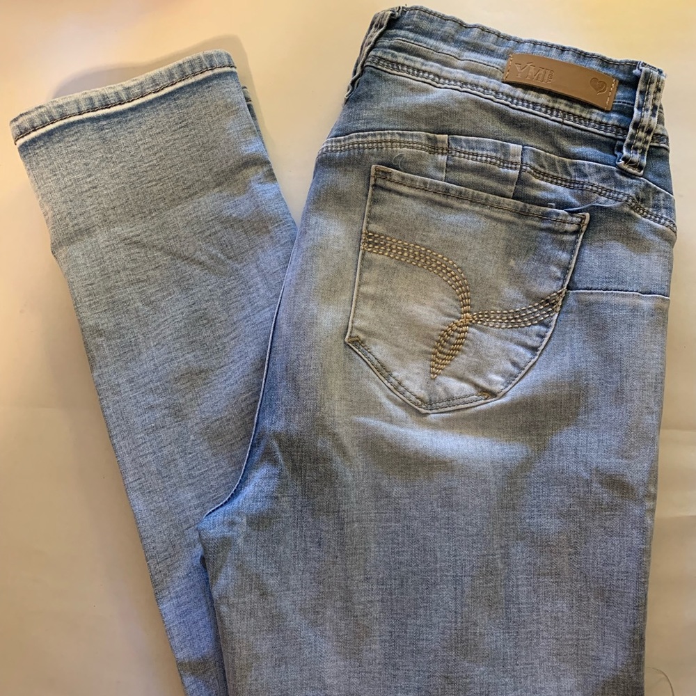 YMI Wanna Betta Butt Jeans Distressed
